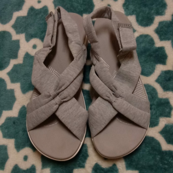 Clarks Shoes - Clarks Cloudstepper sandals